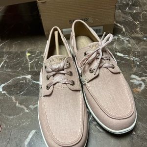 Sperry lining shoes